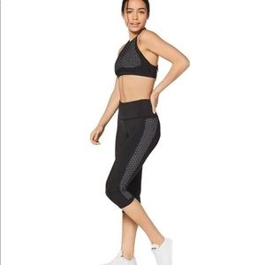 Lululemon Color Me Quick Black 17'' Hi-Rise Crop Leggings 
W6AJMS Nulux